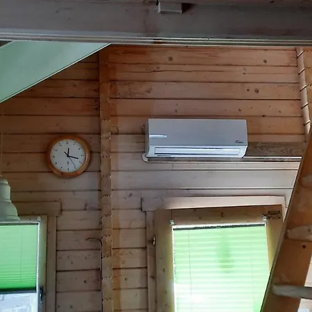 Sabine's Wellnesslodge 山林小屋 *